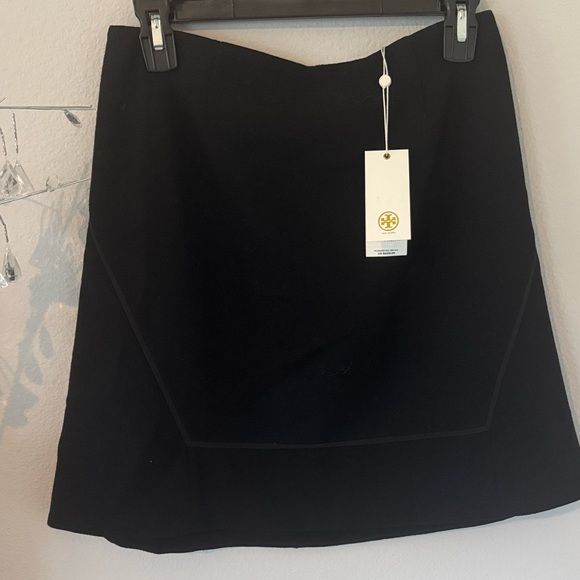 Tory Burch Thea 100% Wool Skirt Size 2 NWT | Black A-Line Mini Skirt - Picture 2 of 8